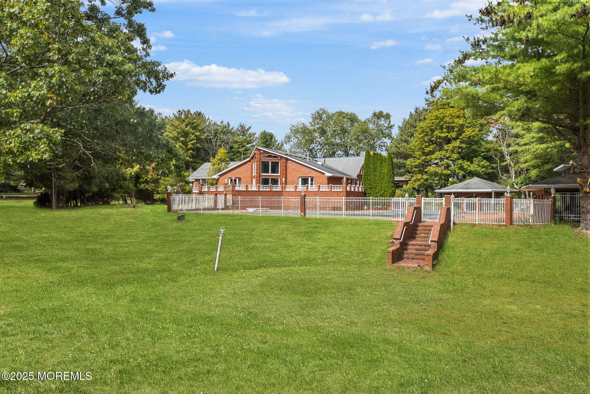 19-23 Roberts Road Millstone NJ 08535
