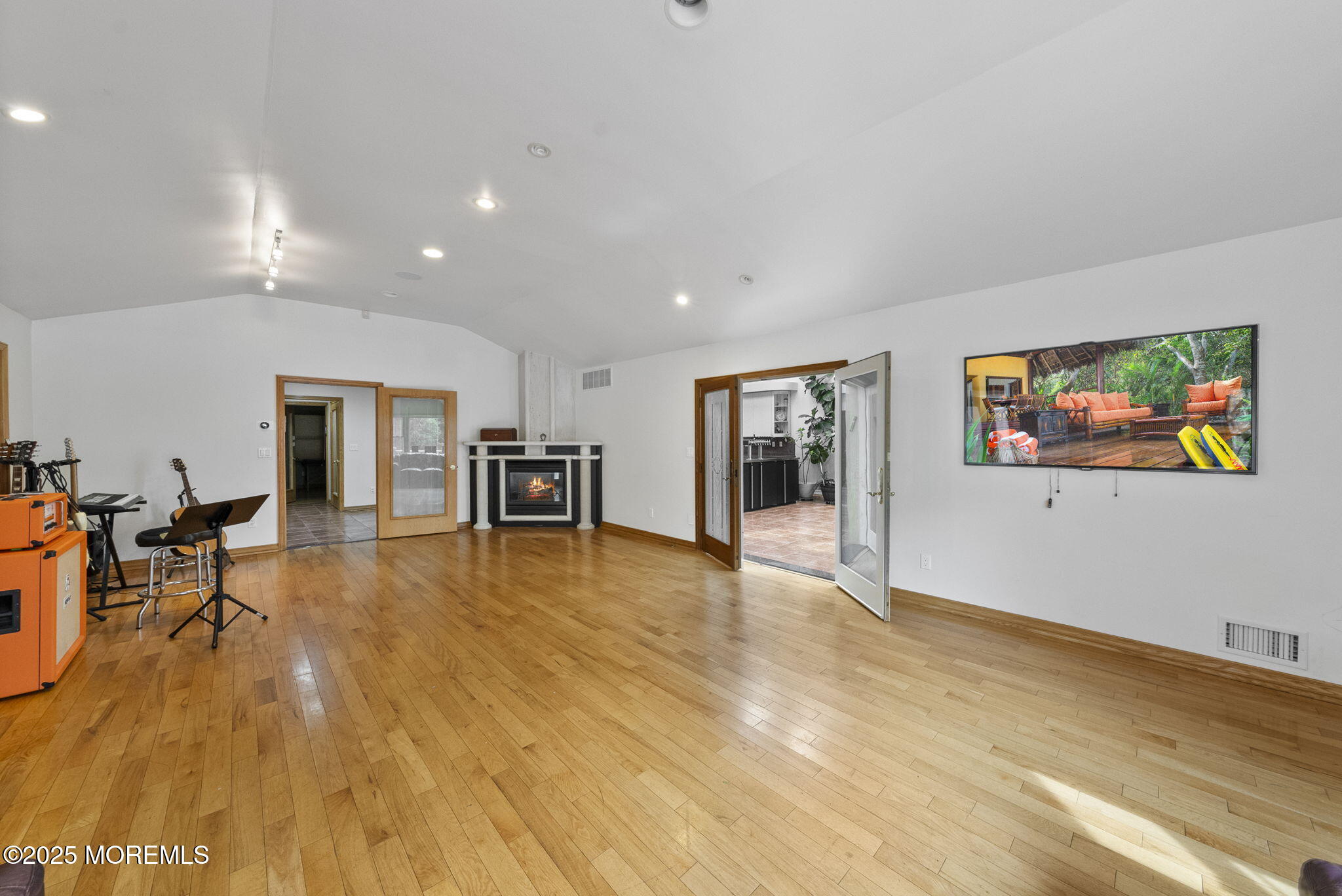 19-23 Roberts Road Millstone NJ 08535