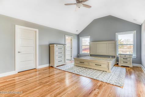 2 Railroad Avenue Bayville NJ 08721
