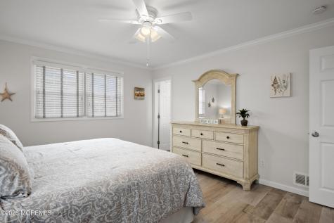 1312 Boulevard Seaside Park NJ 08752