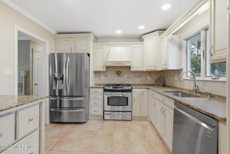 7 Annapolis Drive Manalapan NJ 07726
