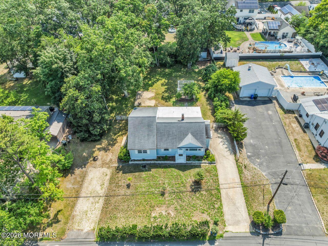 11 Hemlock Road Howell NJ 07731