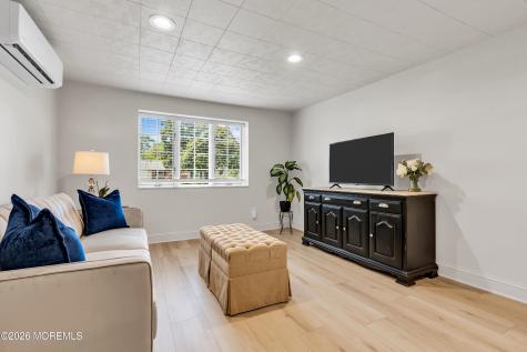 40 Icemeadow Lane Aberdeen NJ 07747