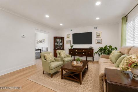 40 Icemeadow Lane Aberdeen NJ 07747