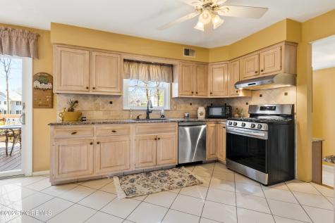 3 Manalapan Woods Drive Manalapan NJ 07726