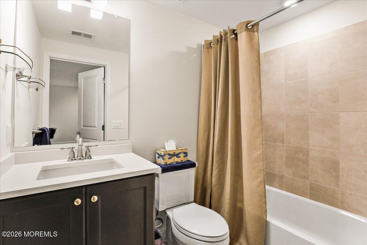 10 Greylynne Court Holmdel NJ 07733