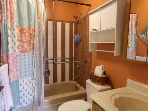 300A W Malvern Court Lakewood NJ 08701
