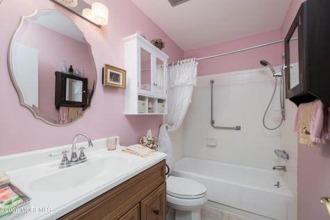 14 Andover Court Red Bank NJ 07701