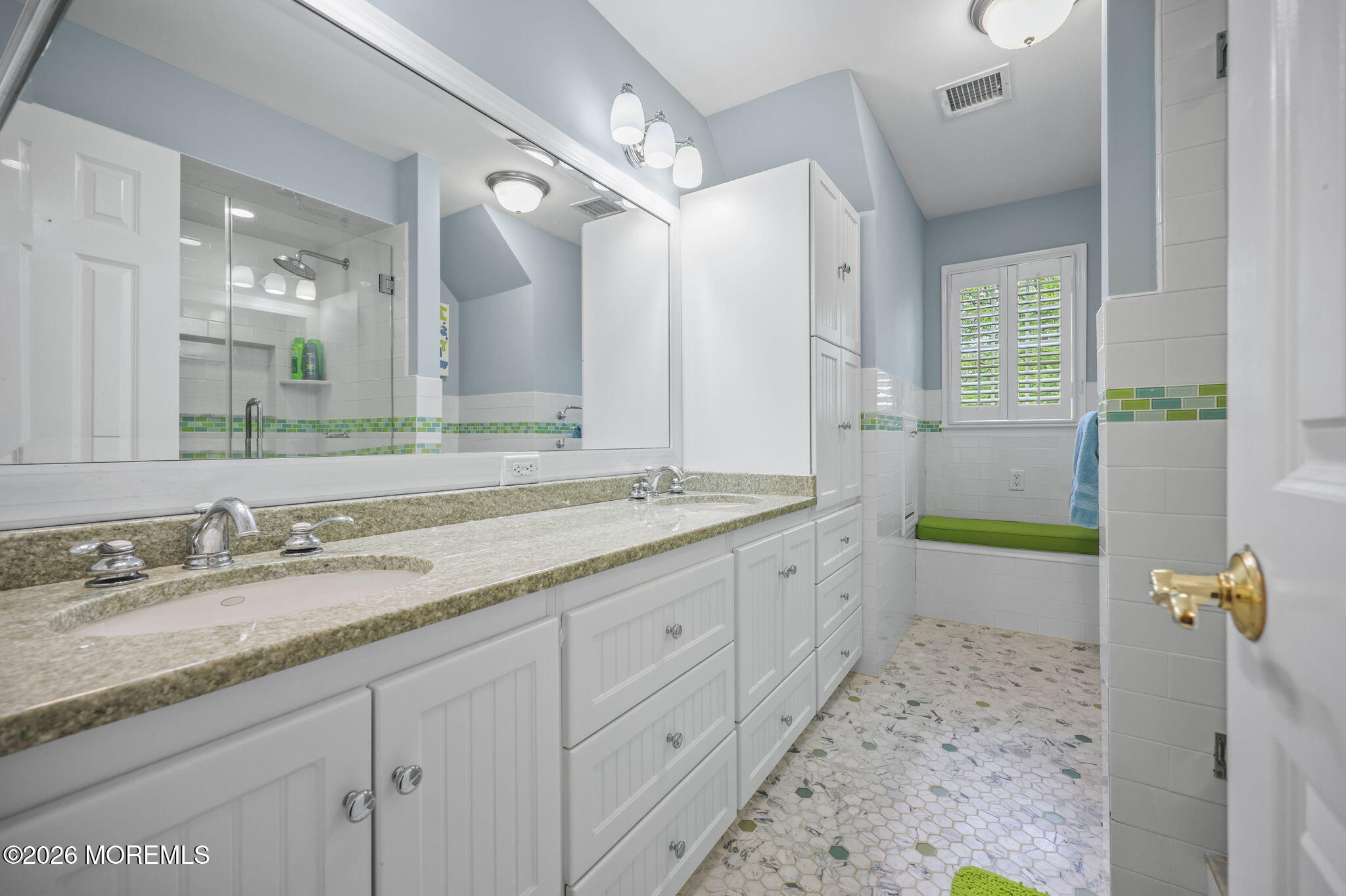 89 N Mitchell Place Little Silver NJ 07739