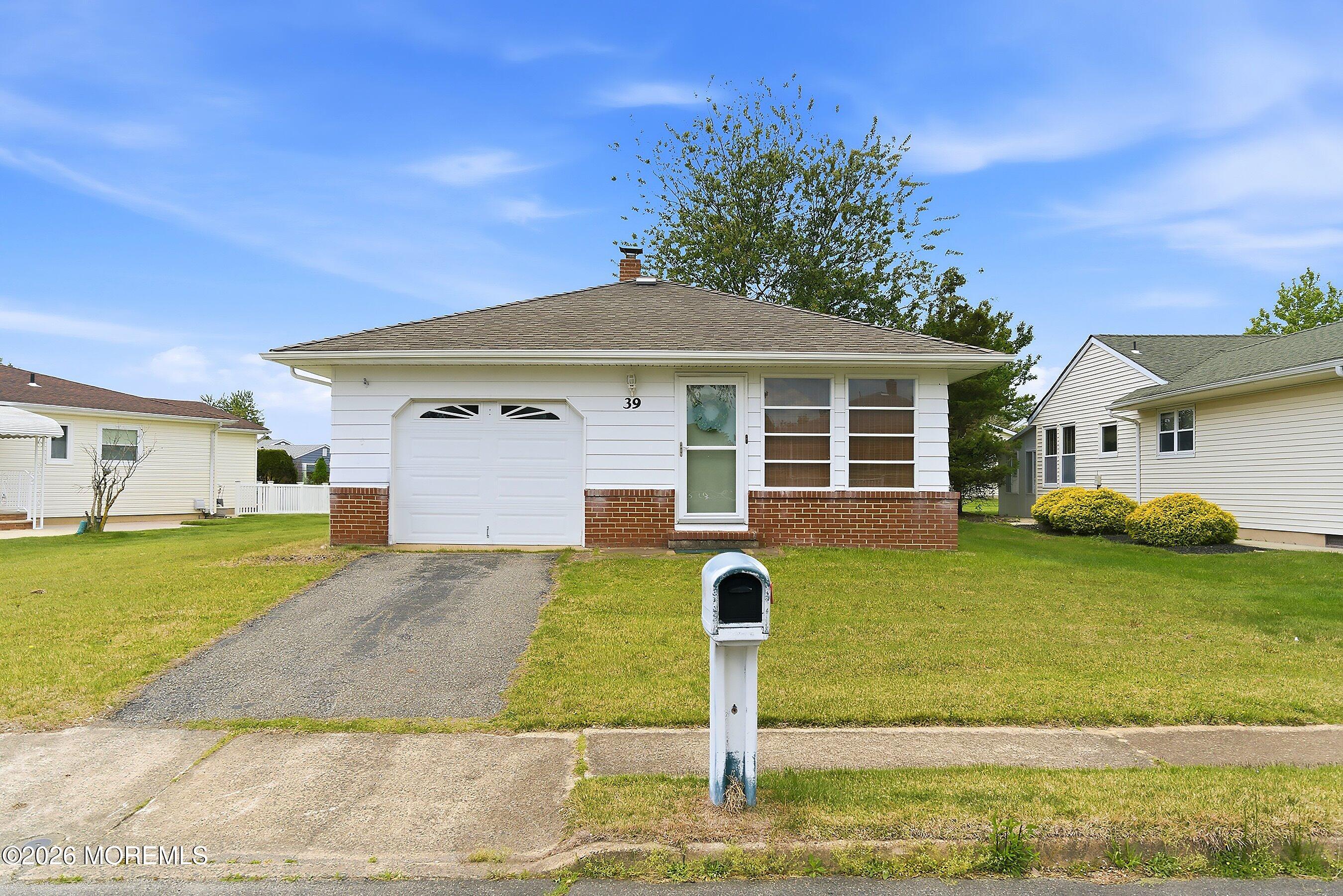 39 Corinth Place Toms River NJ 08755