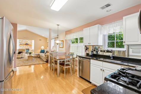 122 Skyline Drive Lakewood NJ 08701