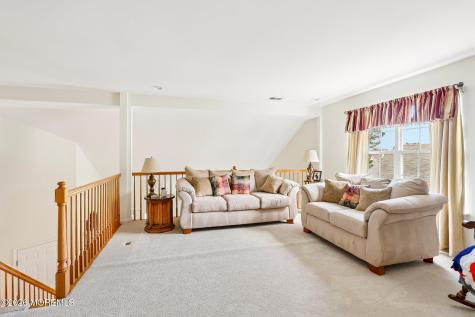 122 Skyline Drive Lakewood NJ 08701
