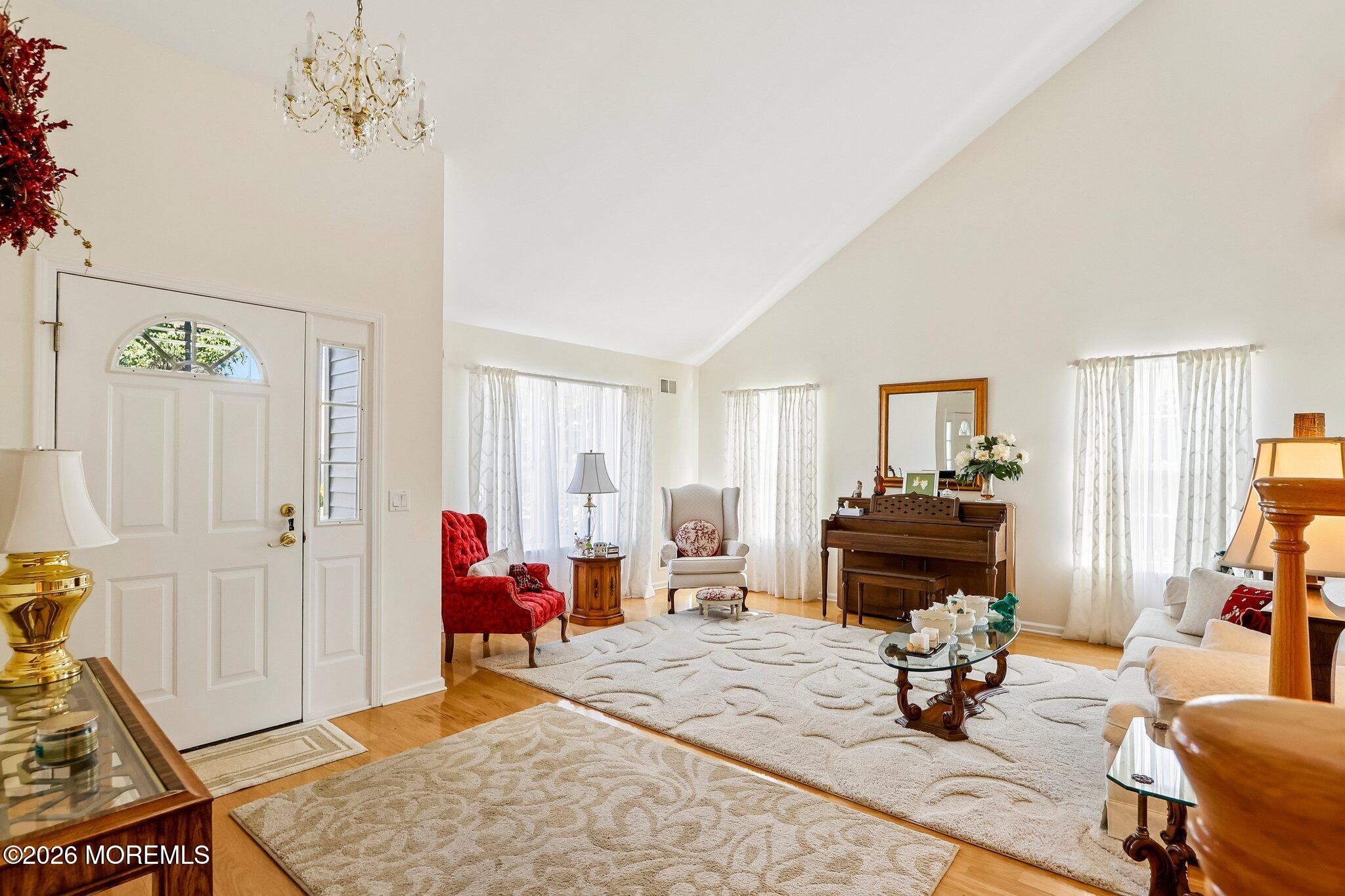 122 Skyline Drive Lakewood NJ 08701
