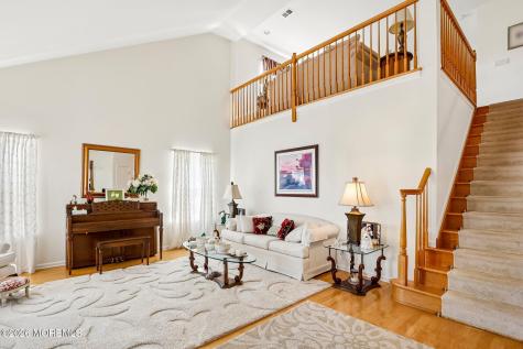 122 Skyline Drive Lakewood NJ 08701