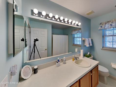 33 Mill Pond Road Jackson NJ 08527