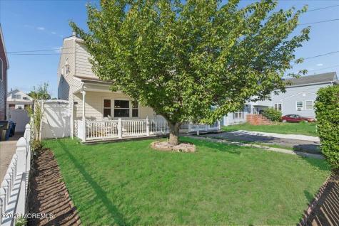 33 Monmouth Avenue North Middletown NJ 07748