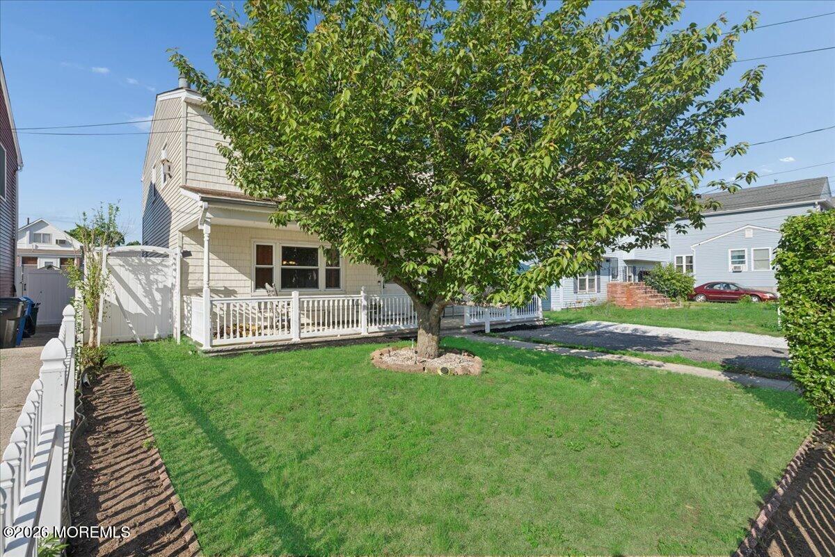 33 Monmouth Avenue North Middletown NJ 07748