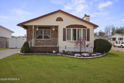 1 Parkview Way Englishtown NJ 07726