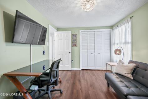 1 Parkview Way Englishtown NJ 07726