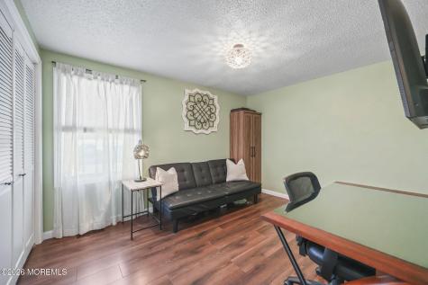 1 Parkview Way Englishtown NJ 07726