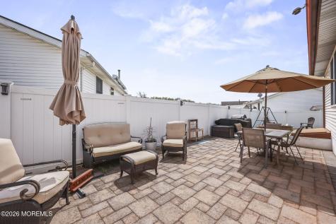 1 Parkview Way Englishtown NJ 07726