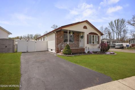 1 Parkview Way Englishtown NJ 07726