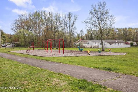 1 Parkview Way Englishtown NJ 07726