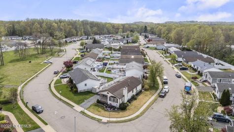 1 Parkview Way Englishtown NJ 07726