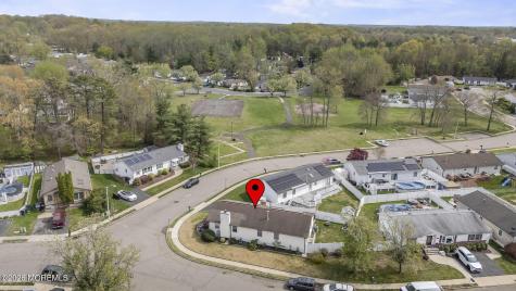 1 Parkview Way Englishtown NJ 07726