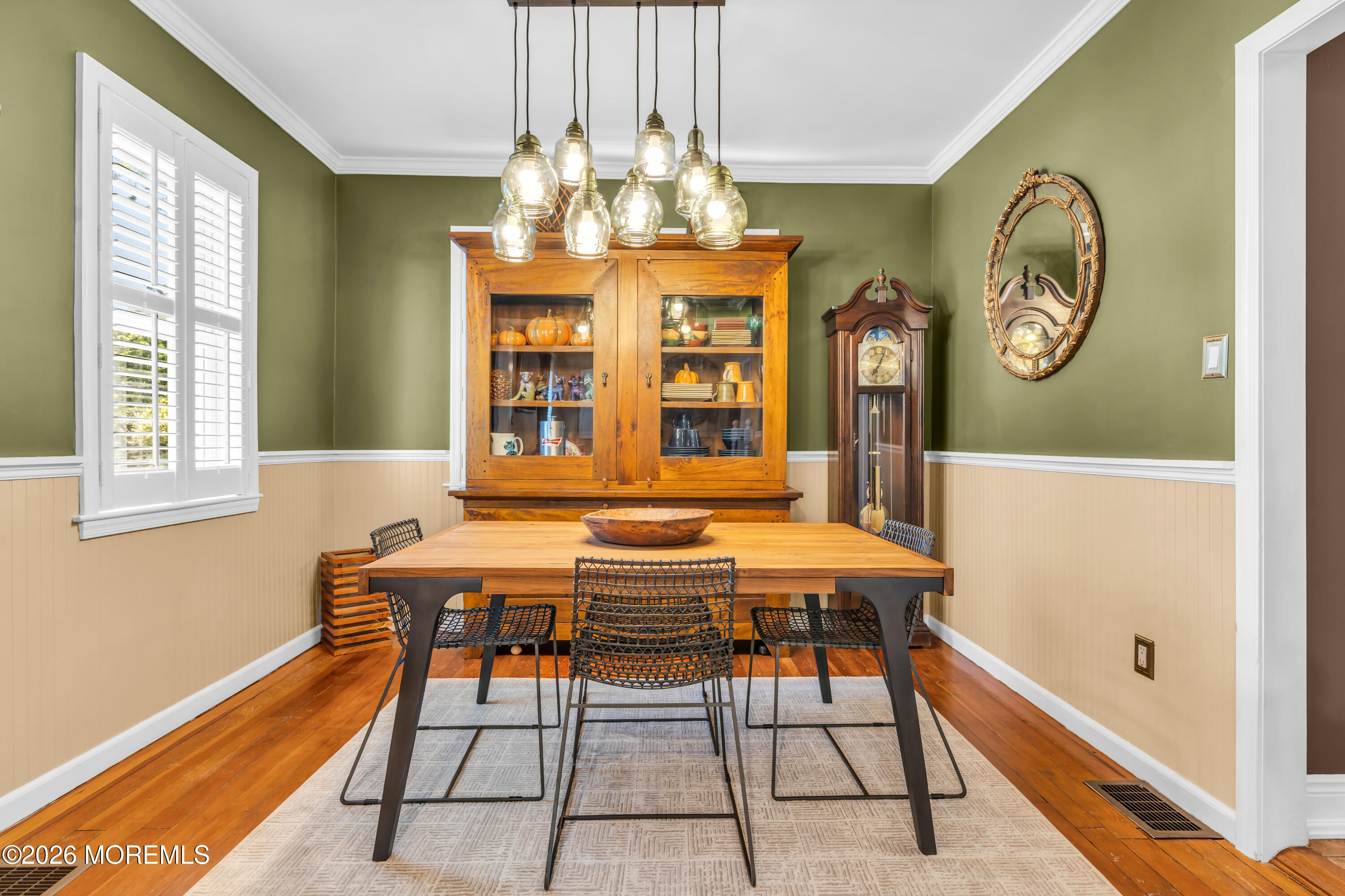 542 Clinton Avenue Belford NJ 07718