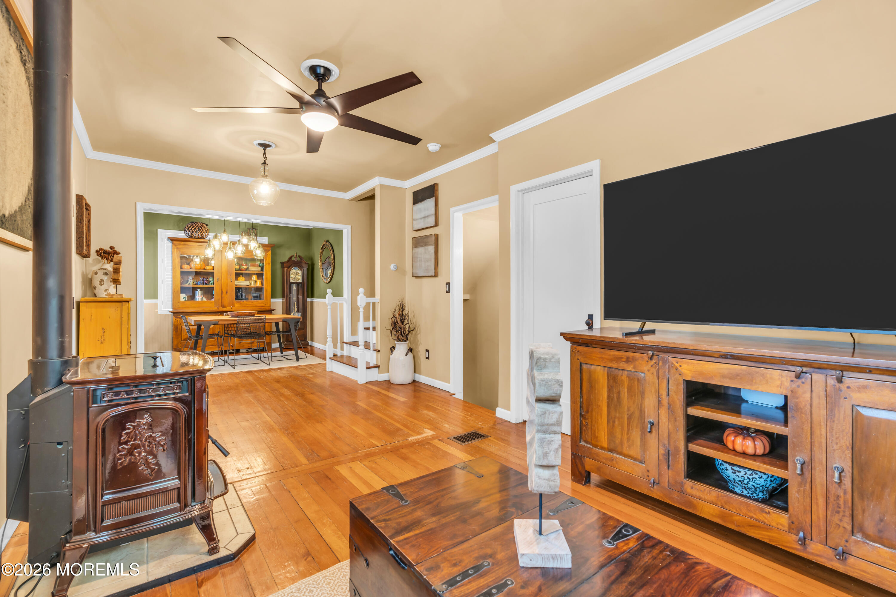 542 Clinton Avenue Belford NJ 07718