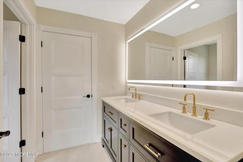 12 Cook Court Millstone NJ 08535