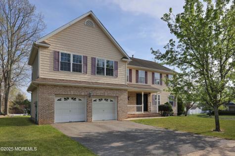 22 Roe Lane Howell NJ 07731