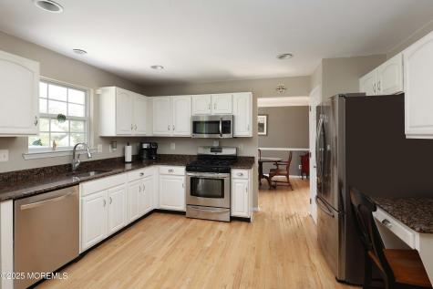 22 Roe Lane Howell NJ 07731