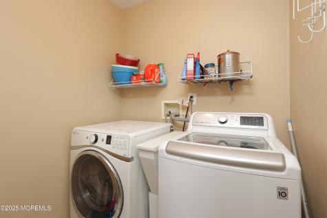 22 Roe Lane Howell NJ 07731