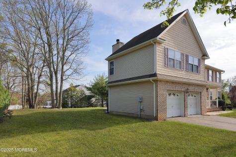 22 Roe Lane Howell NJ 07731
