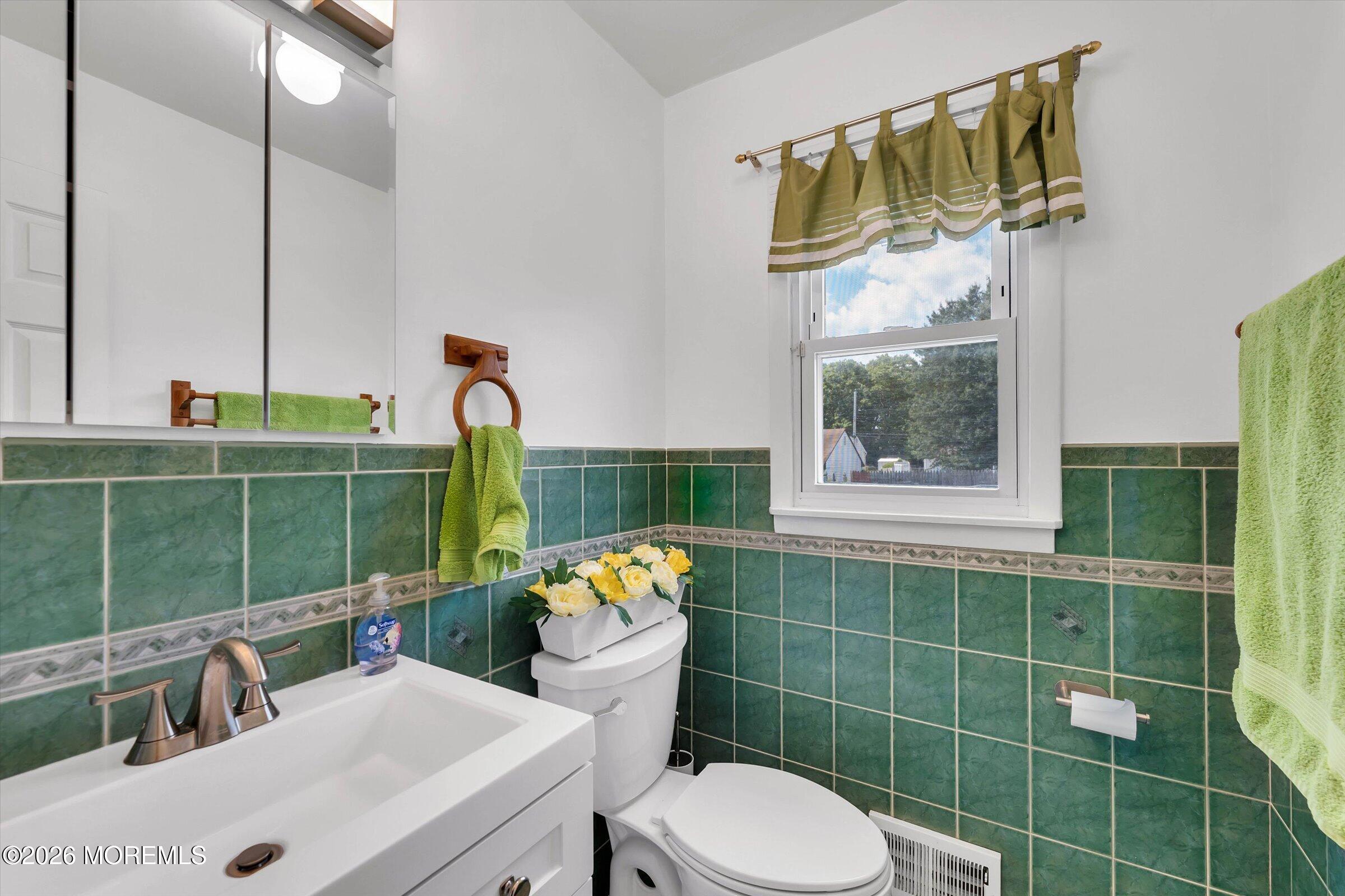 1019 Eton Way Neptune Township NJ 07753