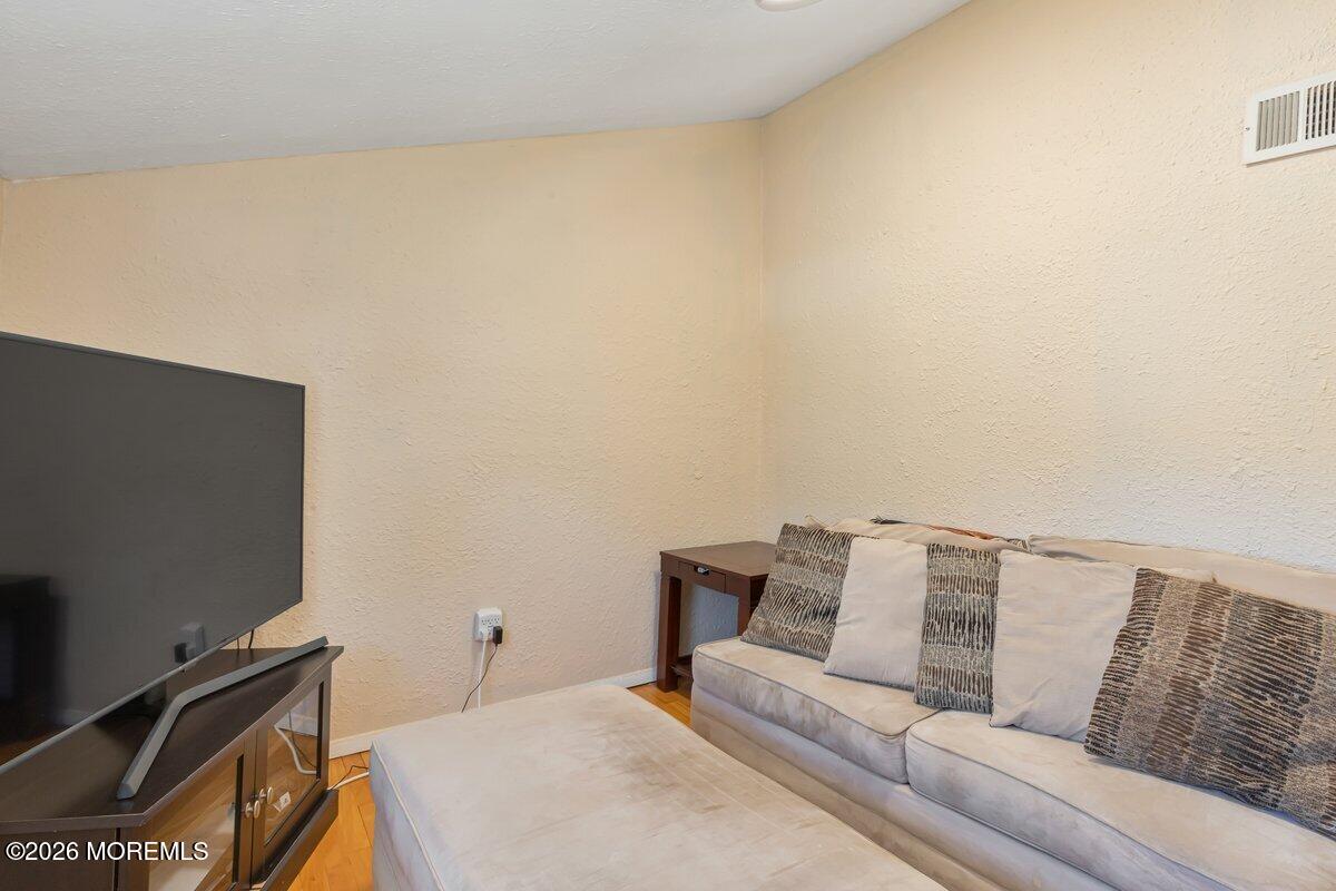 5 Scholer Drive Union Beach NJ 07735