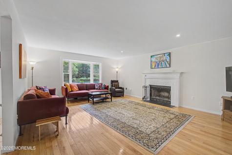 9 Stacy Drive Cream Ridge NJ 08514