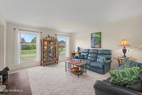 9 Stacy Drive Cream Ridge NJ 08514