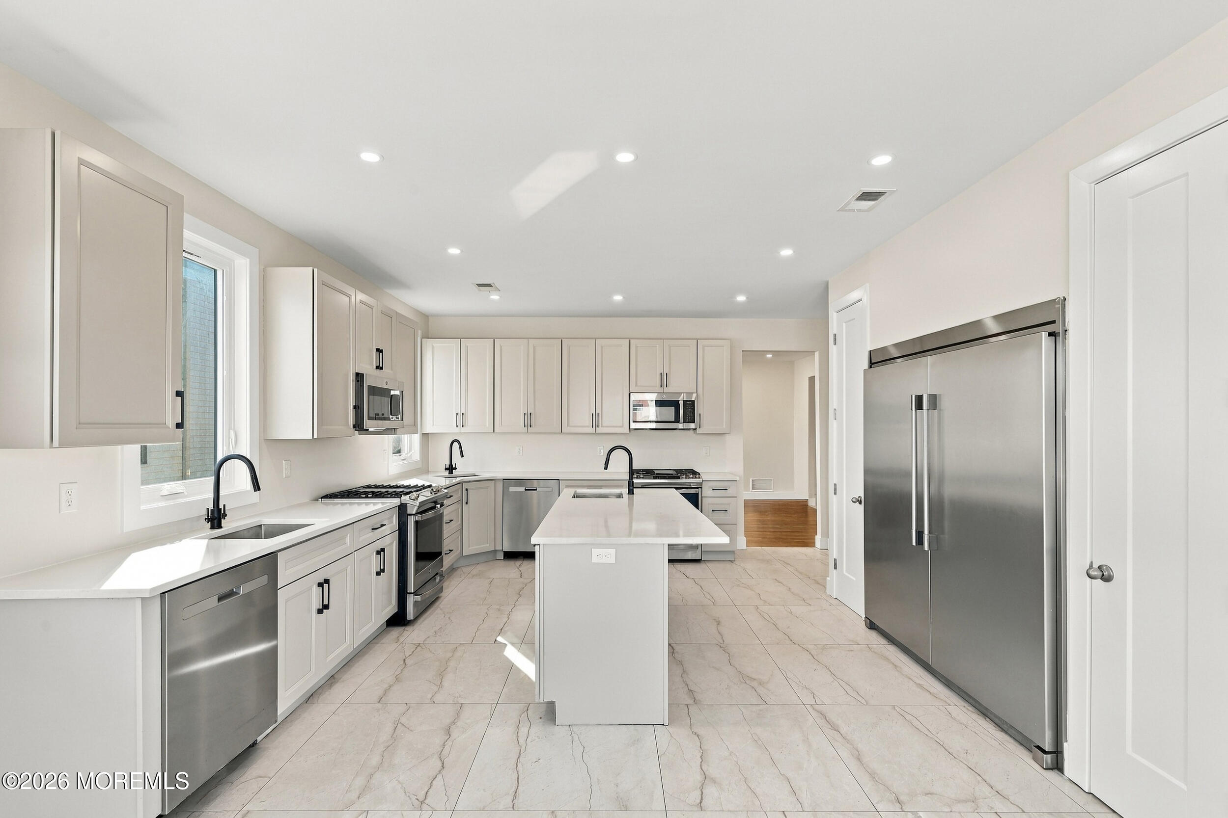 67 Edgecomb Avenue Lakewood NJ 08701