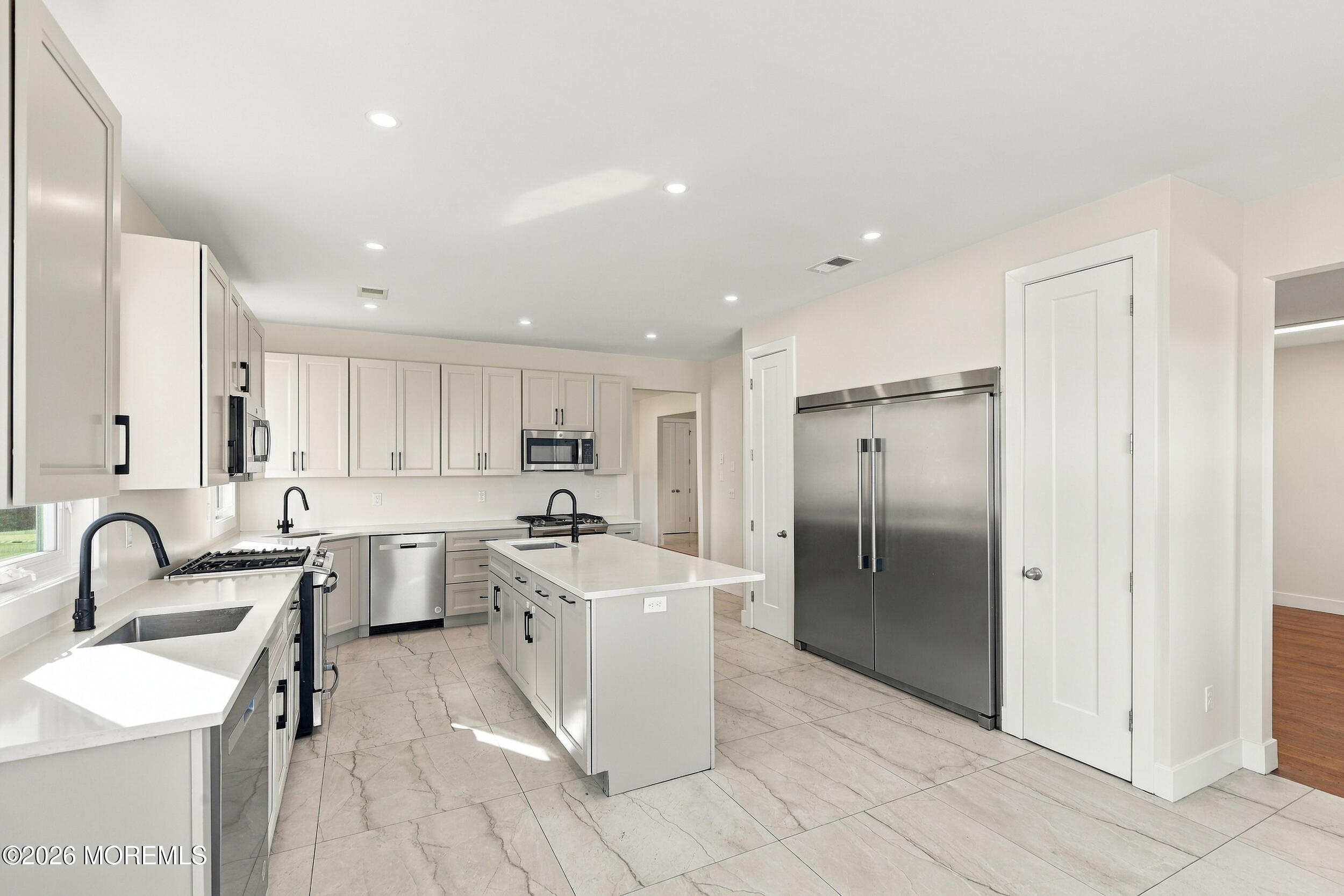 67 Edgecomb Avenue Lakewood NJ 08701