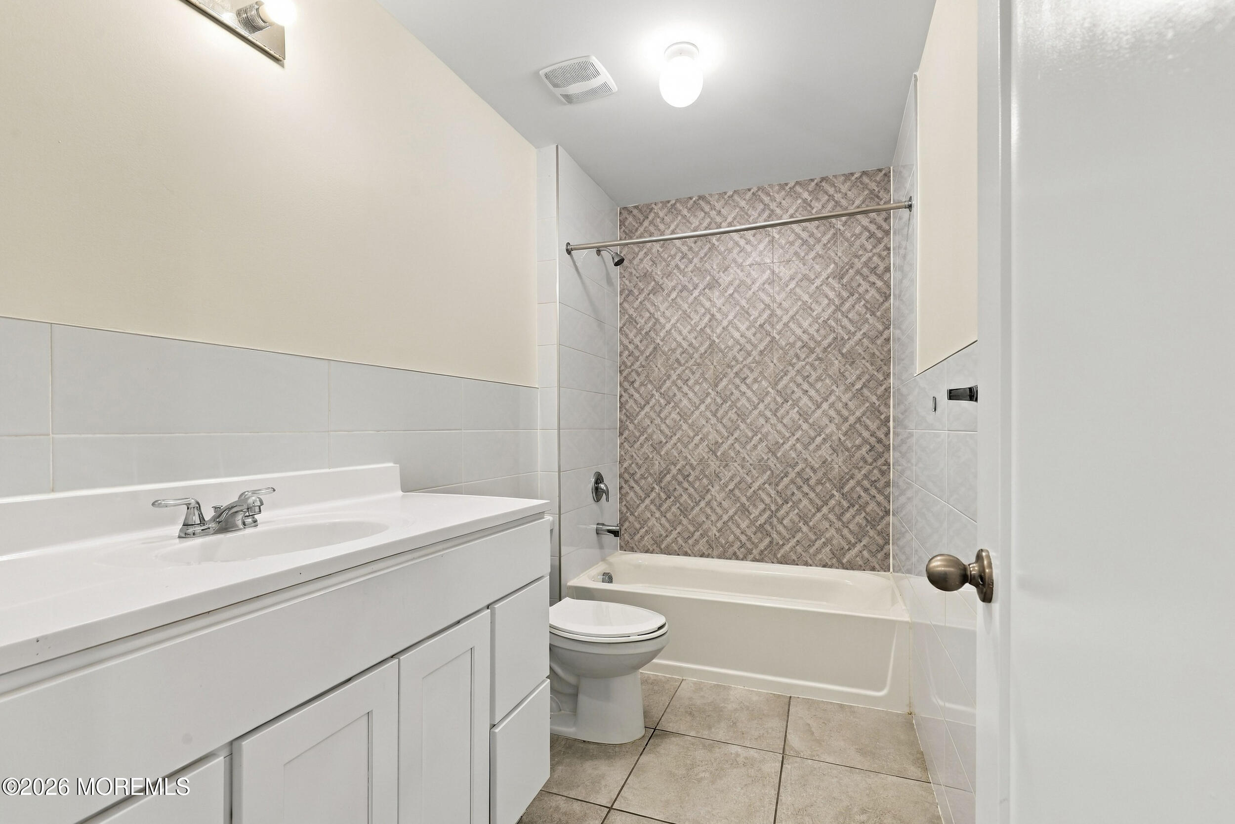 67 Edgecomb Avenue Lakewood NJ 08701