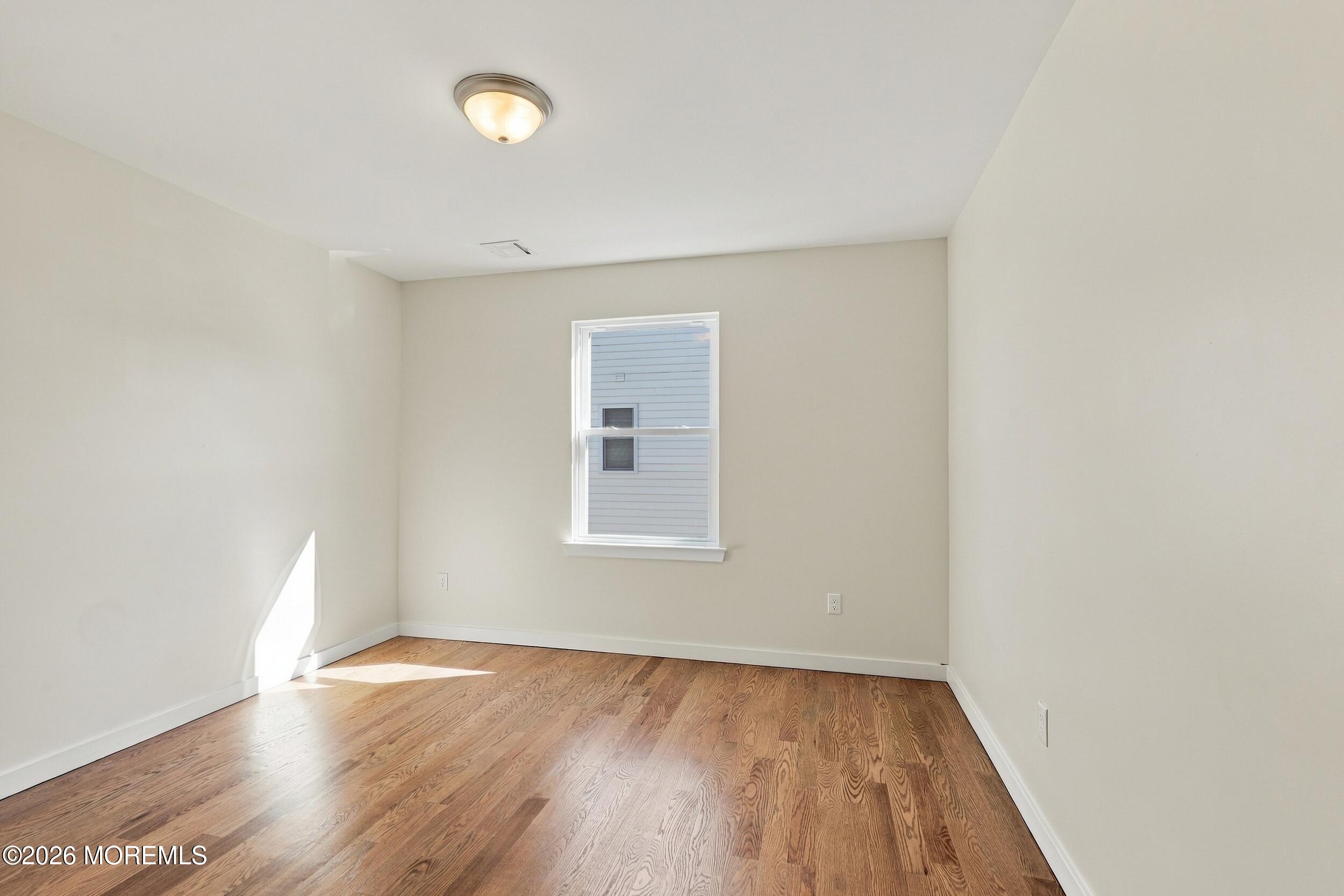 67 Edgecomb Avenue Lakewood NJ 08701