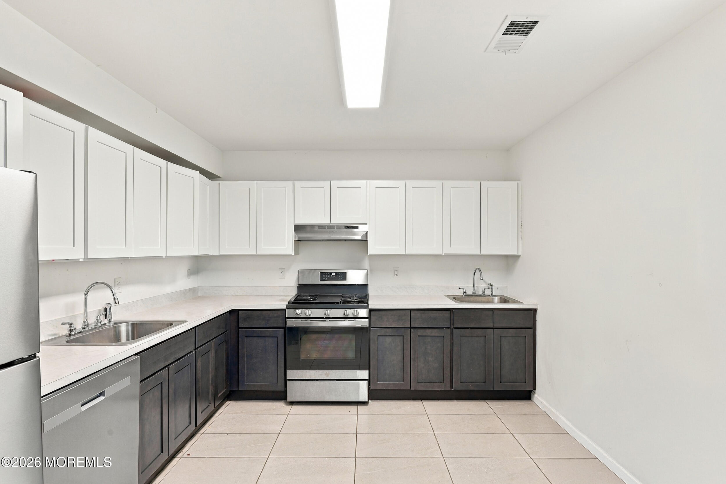67 Edgecomb Avenue Lakewood NJ 08701