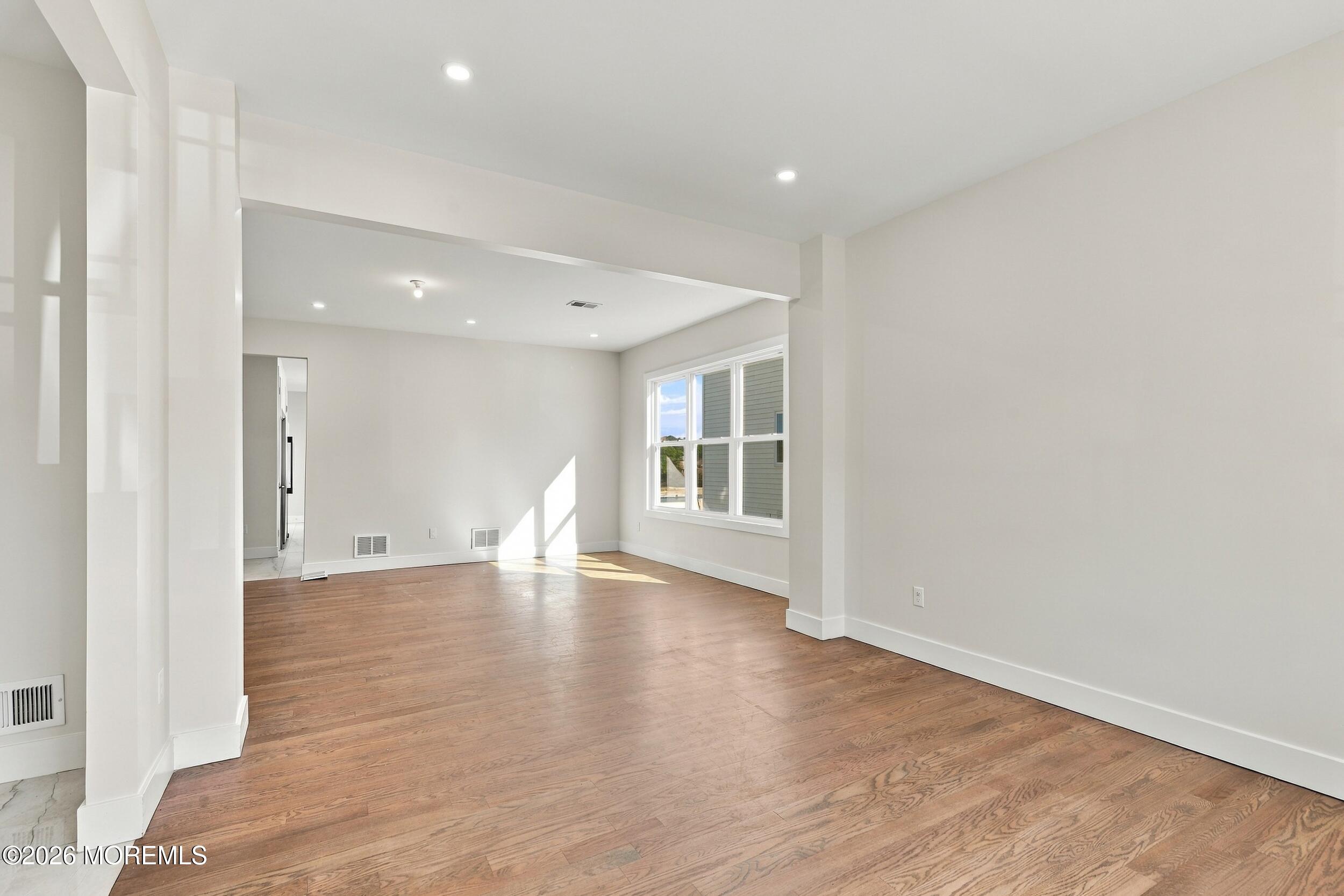 67 Edgecomb Avenue Lakewood NJ 08701