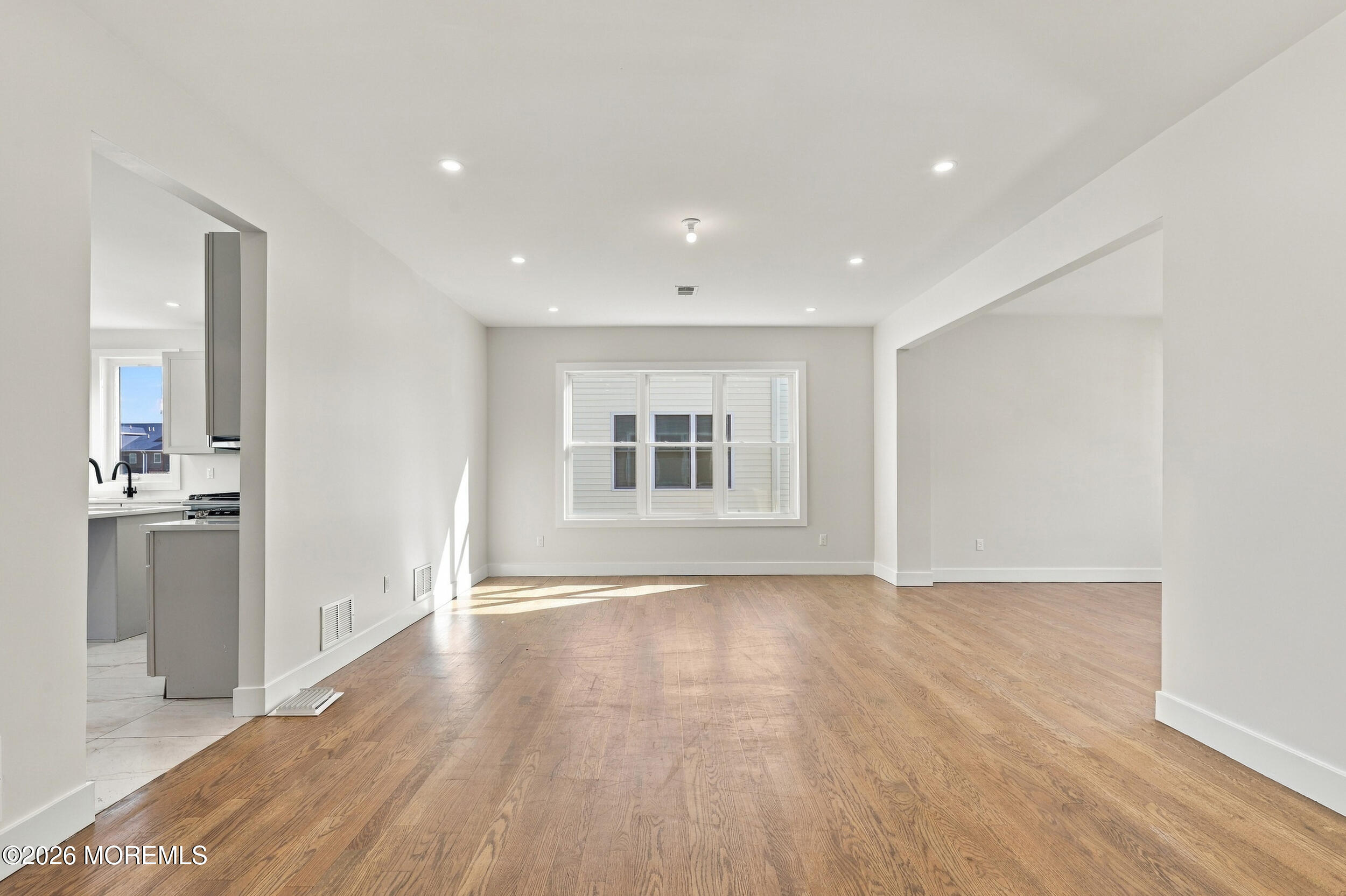 67 Edgecomb Avenue Lakewood NJ 08701