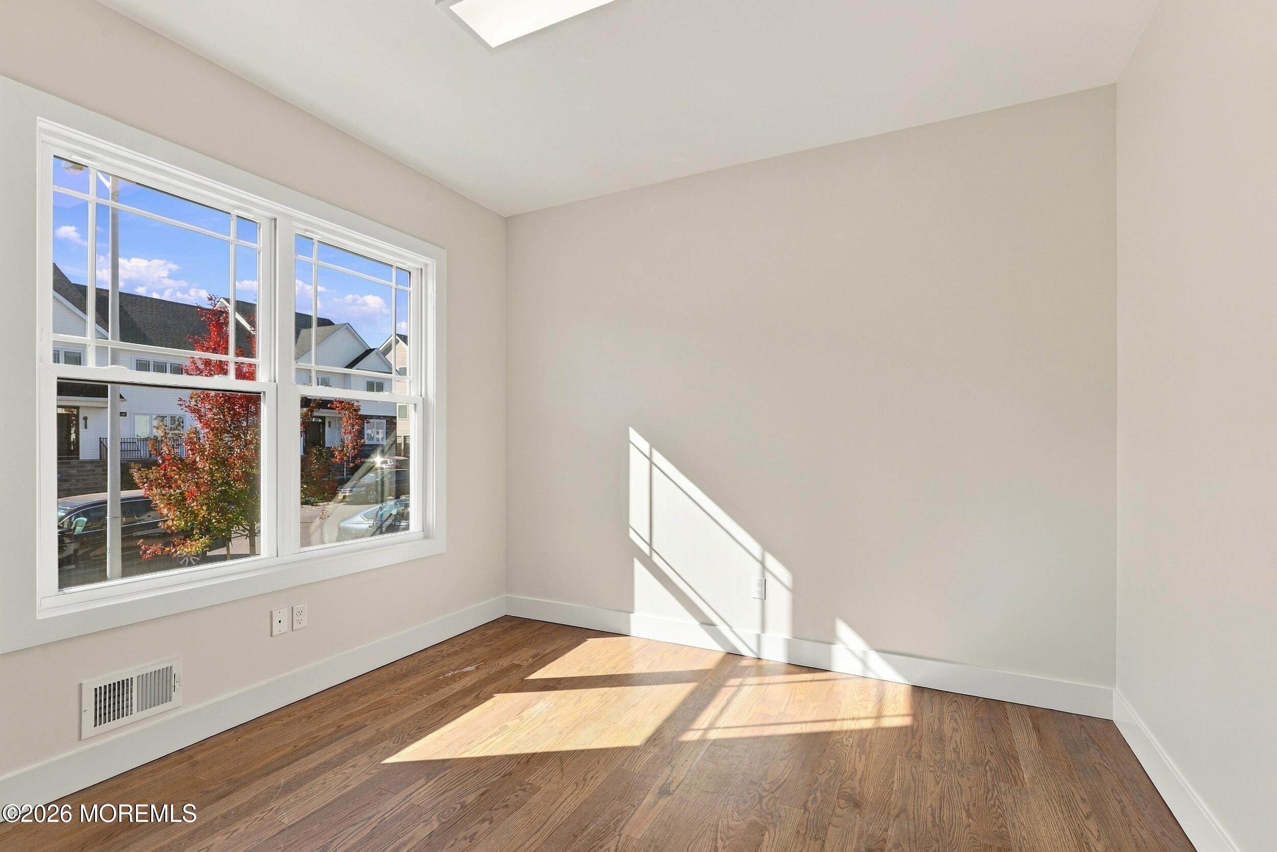 67 Edgecomb Avenue Lakewood NJ 08701