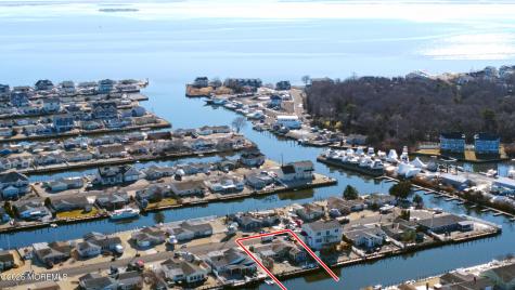 16 Peg Leg Way Waretown NJ 08758