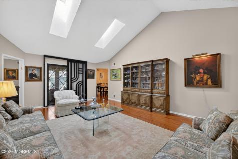 25 Hansom Lane Marlboro NJ 07746